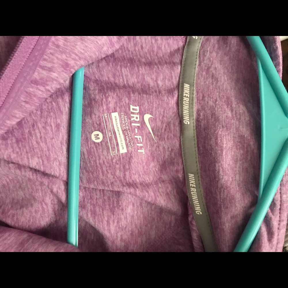 Nike Pullover - Picture 4 of 4
